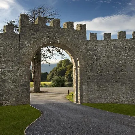 בית נופש 2 Bed By Trident Homes