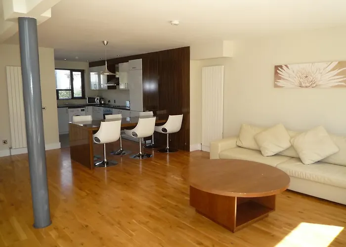 2 Bed By Trident Homes * קאסלמרטיר